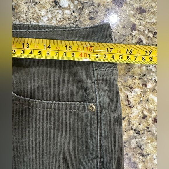 NWOT Gap Women’s 34X30 Baby Boot Mid Rise Deep Depth Green Corduroy Pants - Picture 8 of 11